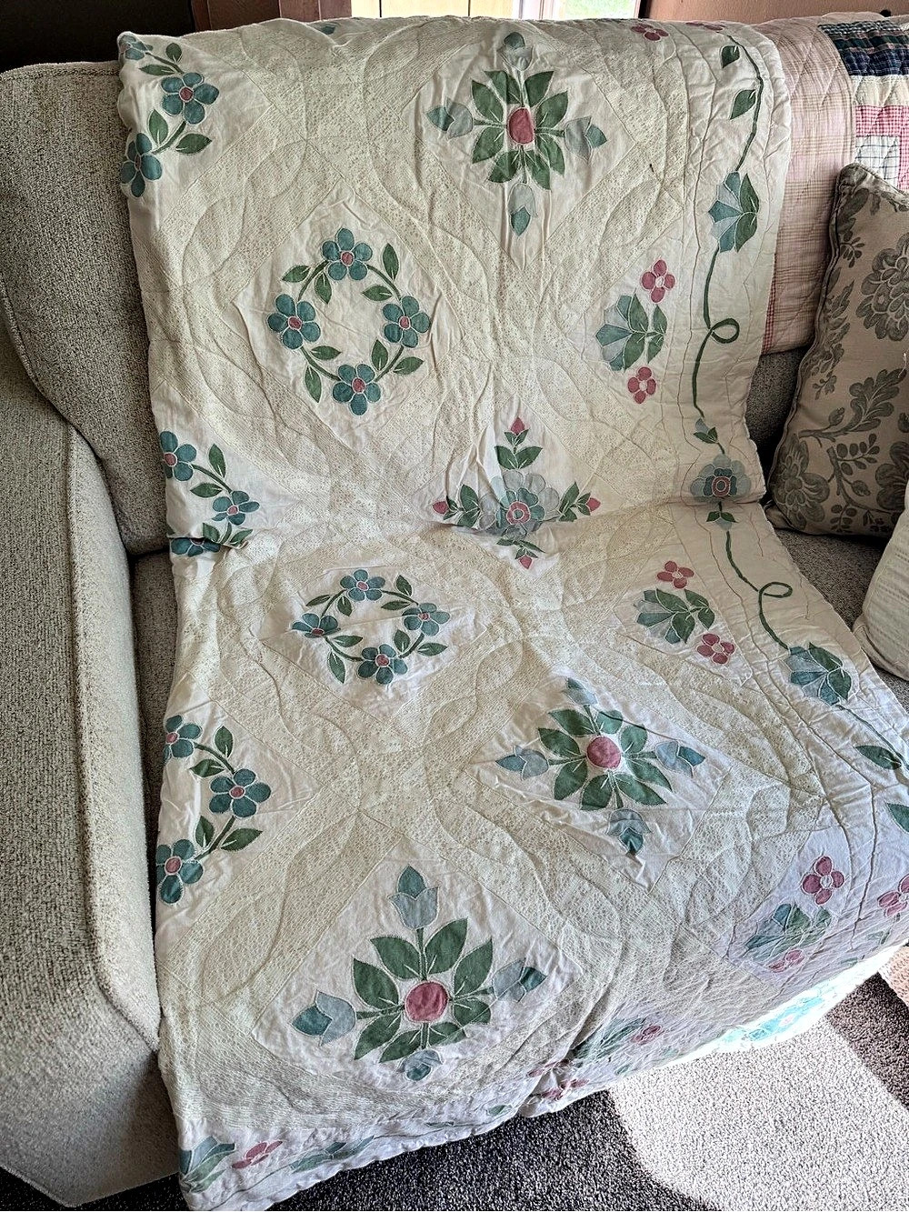 Handmade Floral Quilt in Cream & Green